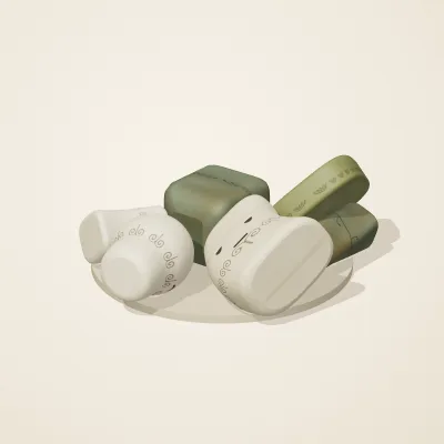The six parts of Art Nouveau No. 16 in a loose pile on a round stand